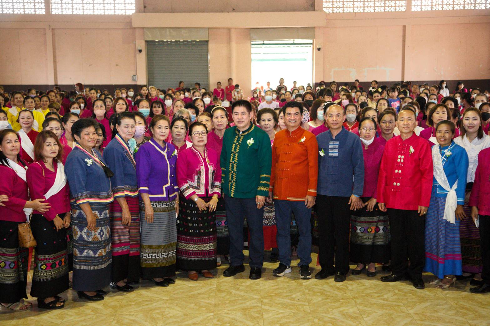 ผู้กองธรรมนัส ร่วมงานส่งเสริมสถาบันครอบครัว-พัฒนาสตรีฯ ที่พะเยา ยกการสร้างสถาบันครอบครัวคือความเข้มแข็ง